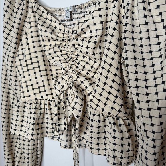 Papaya Black and Cream Checkered Blouse - Picture 5 of 9